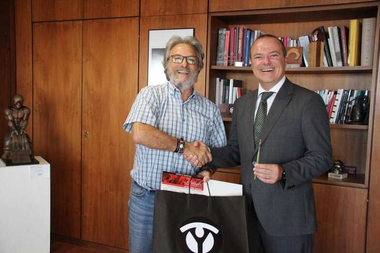 El alcalde de la capital grancanaria, Augusto Hidalgo, con el presidente de Yrichen, Jorge Hernández/TA.